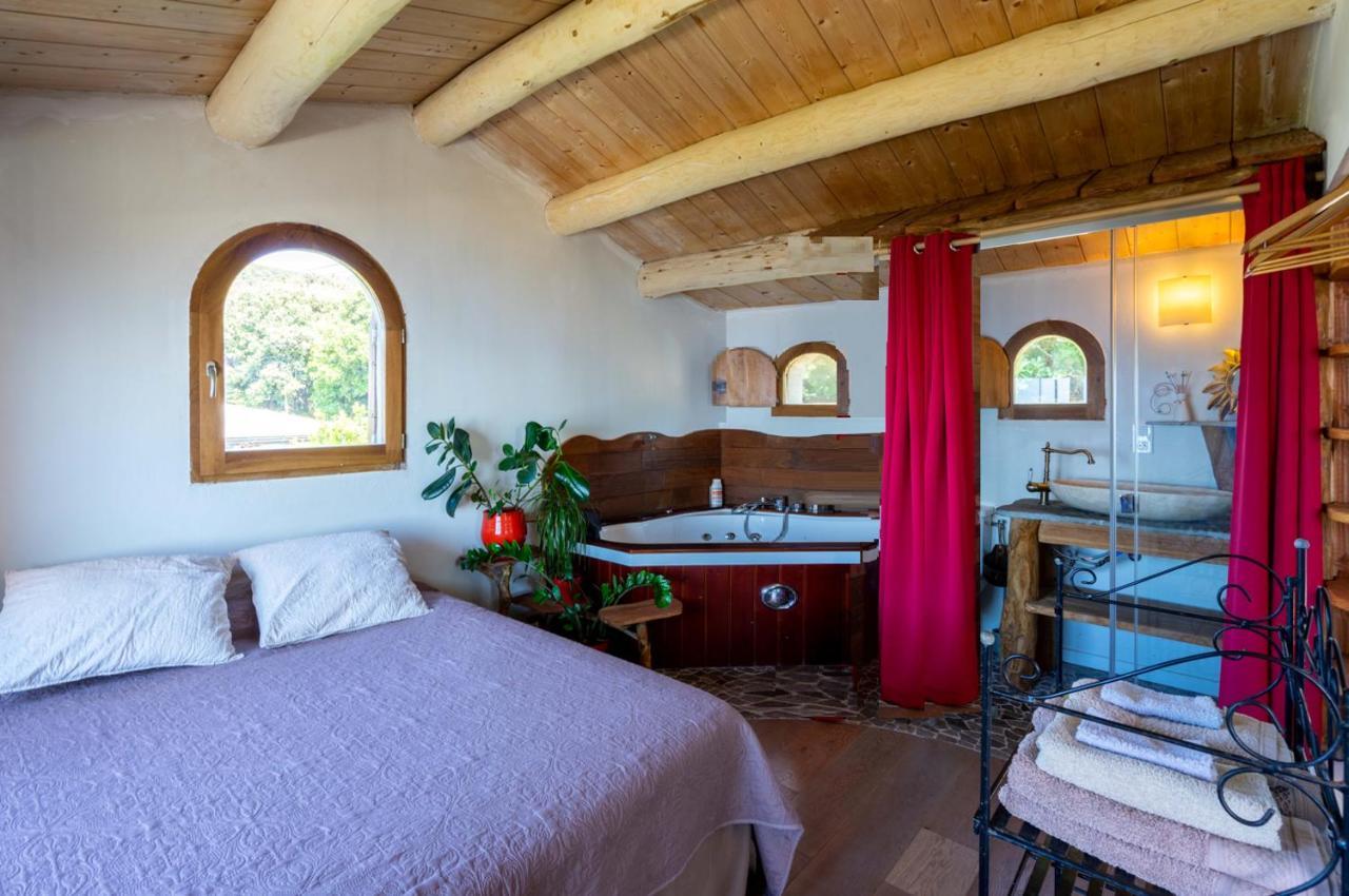Coin De Paradis Vue Dominante Sur Mer, Montagne Et Tour Genoise Avec Jacuzzi Pino Bagian luar foto
